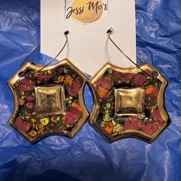 Dangle Hand made earrings - Picture 1 of 3